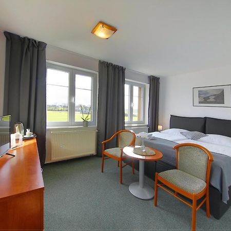Hotel Brada Jicin Luaran gambar