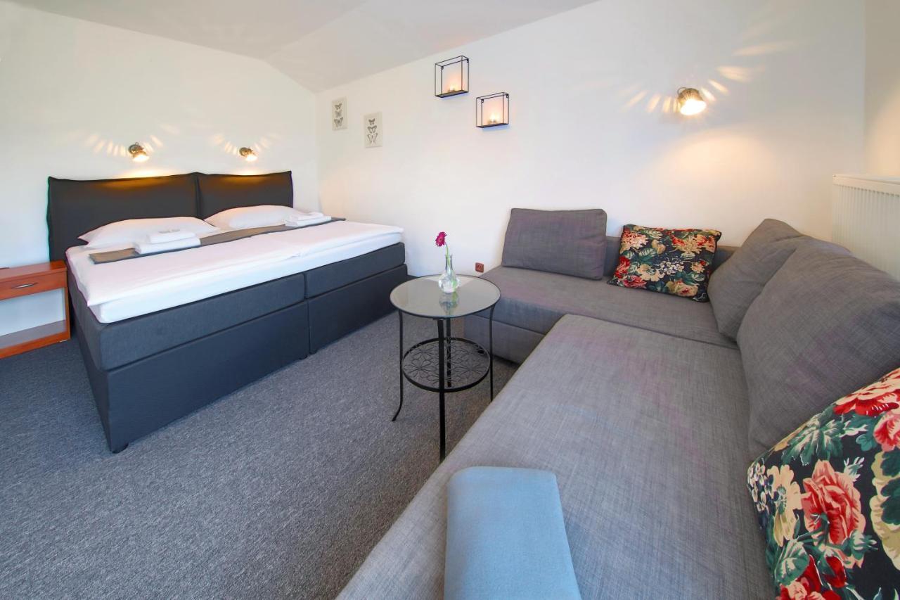 Hotel Brada Jicin Luaran gambar