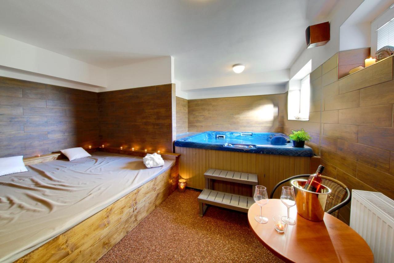 Hotel Brada Jicin Luaran gambar