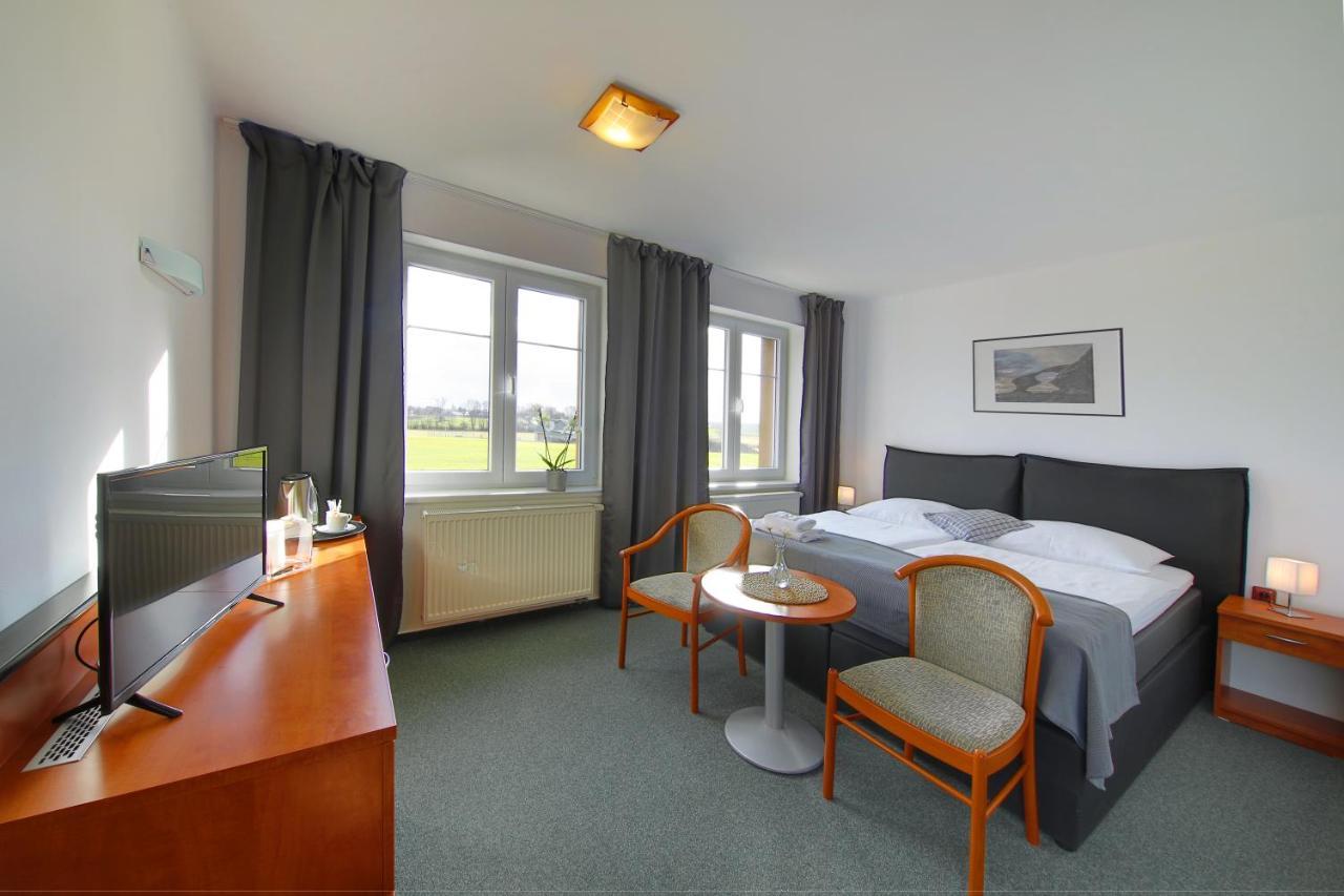 Hotel Brada Jicin Luaran gambar