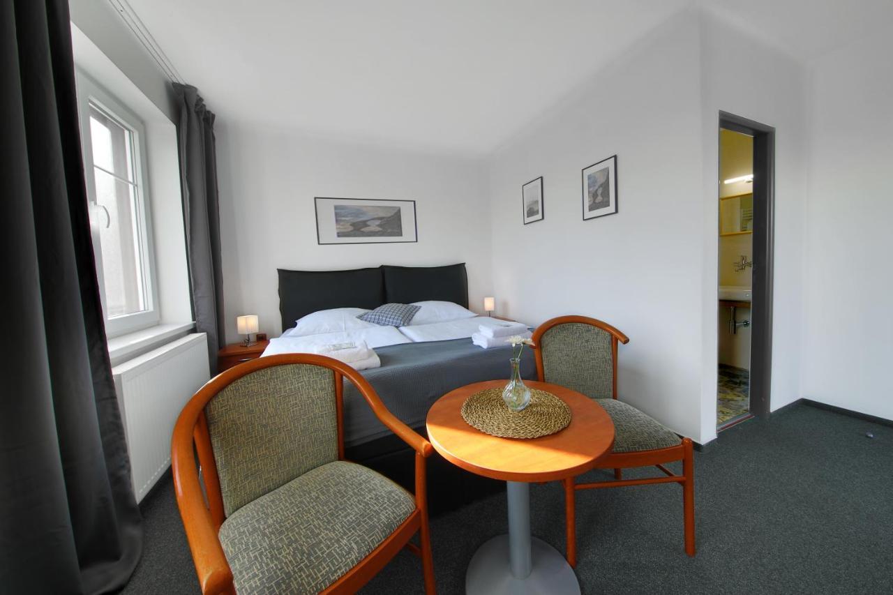 Hotel Brada Jicin Luaran gambar