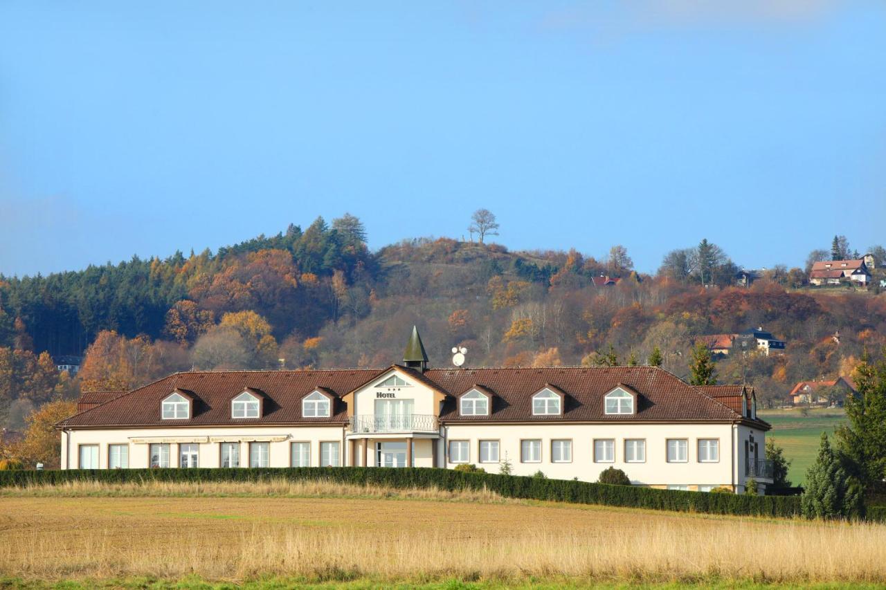 Hotel Brada Jicin Luaran gambar