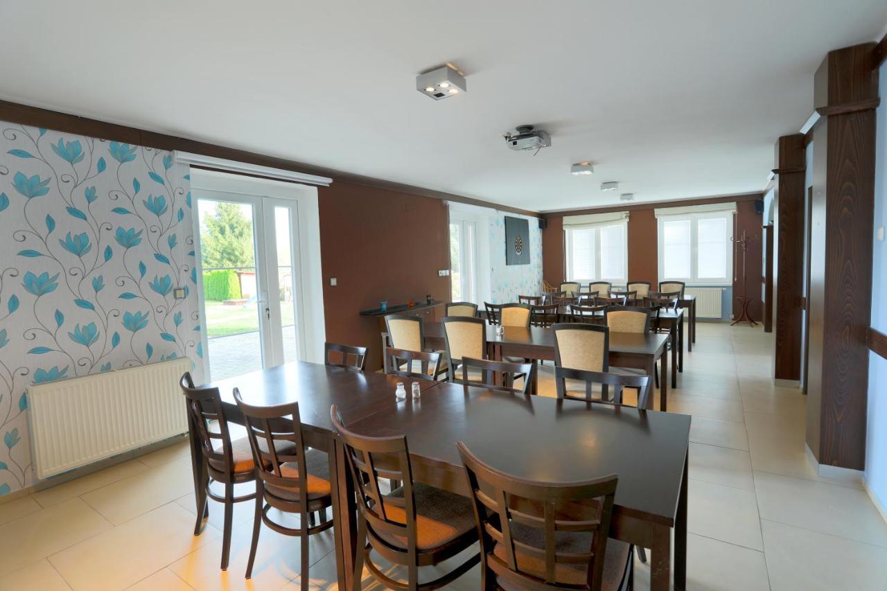 Hotel Brada Jicin Luaran gambar