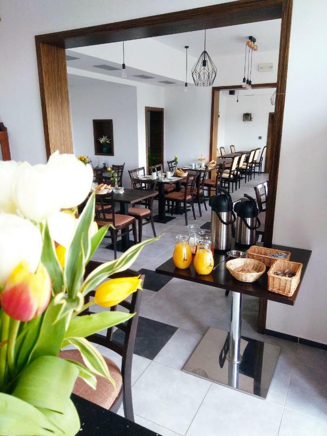 Hotel Brada Jicin Luaran gambar