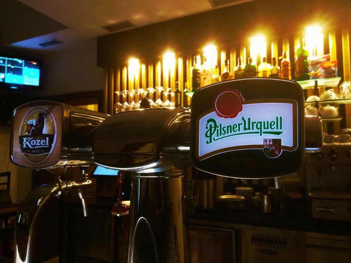 Hotel Brada Jicin Luaran gambar