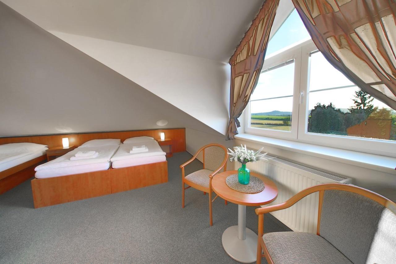 Hotel Brada Jicin Luaran gambar